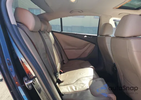 2008 Volkswagen Passat Lux z USA, uszkodzony, nr VIN WVWEK73C98E015979